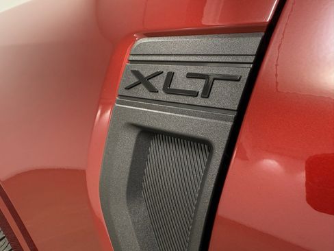 New 2025 Ford Maverick XLT w/ XLT Luxury Package image 9