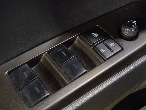 Used 2022 Toyota Camry LE FWD image 27