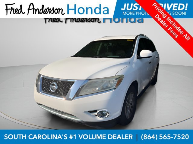 Used 2015 Nissan Pathfinder SV FWD image 1