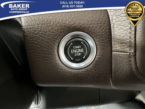 Used 2021 GMC Yukon Denali w/ Denali Premium Package image 17