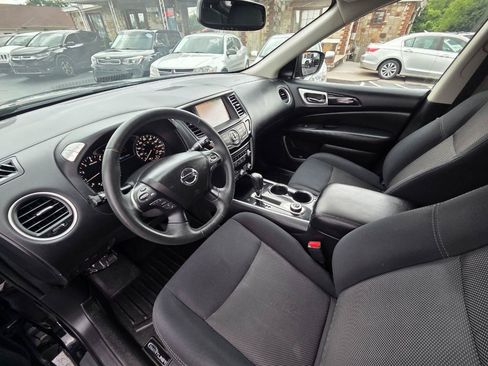 Used 2018 Nissan Pathfinder SV w/ SV Tech Package AWD/4WD image 12