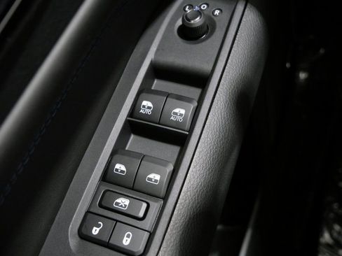 New 2026 Jeep Compass Latitude w/ Sun and Sound Group image 14