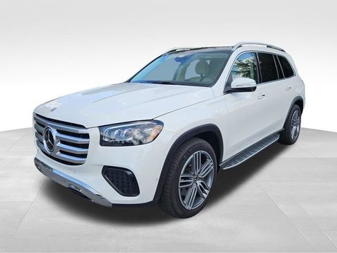 Used 2026 Mercedes-Benz GLS 450 4MATIC image 1