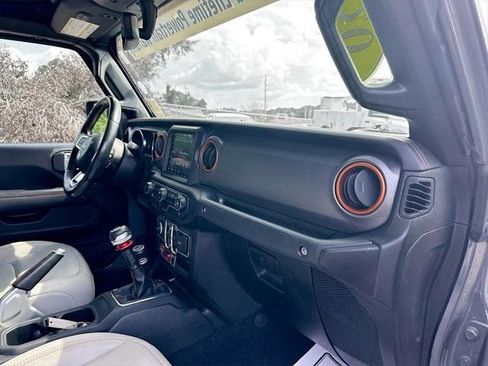 Certified 2020 Jeep Gladiator Mojave image 30