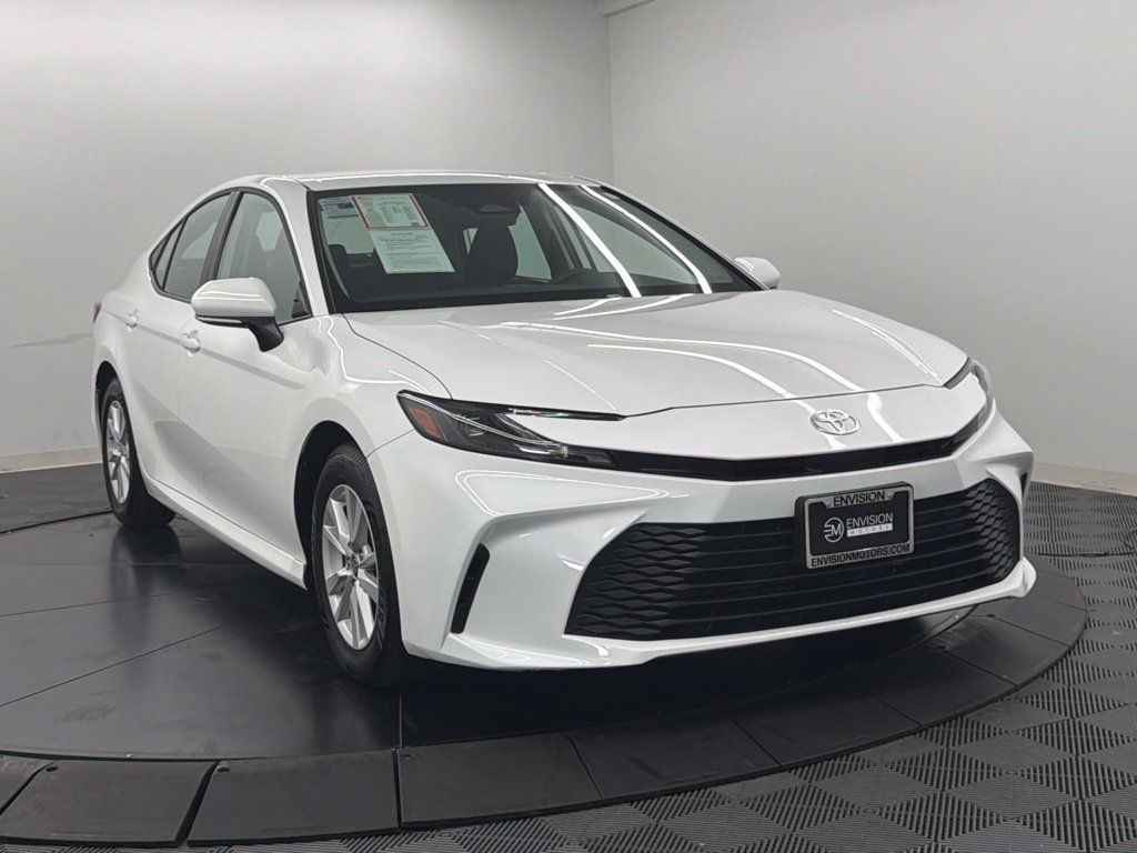 Used 2026 Toyota Camry LE FWD image 8