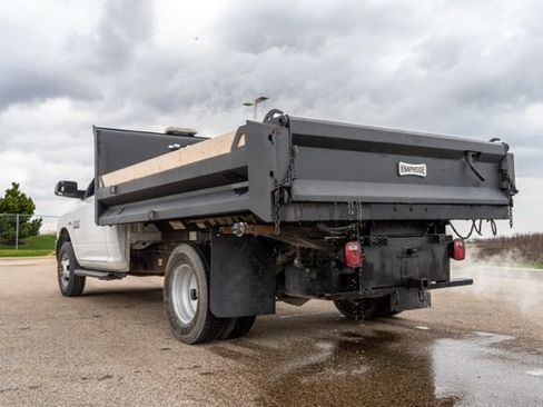 Used 2018 RAM 3500 Tradesman RWD image 5
