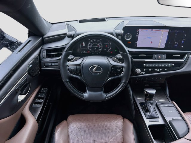 Used 2022 Lexus ES 350 Ultra Luxury w/ Accessory Package 2 FWD image 15