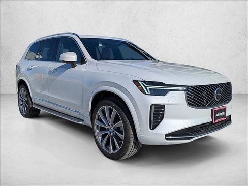 New 2025 Volvo XC90 B5 Core w/ Protection Package Premier image 7