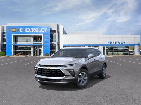 New 2025 Chevrolet Blazer LT image 8