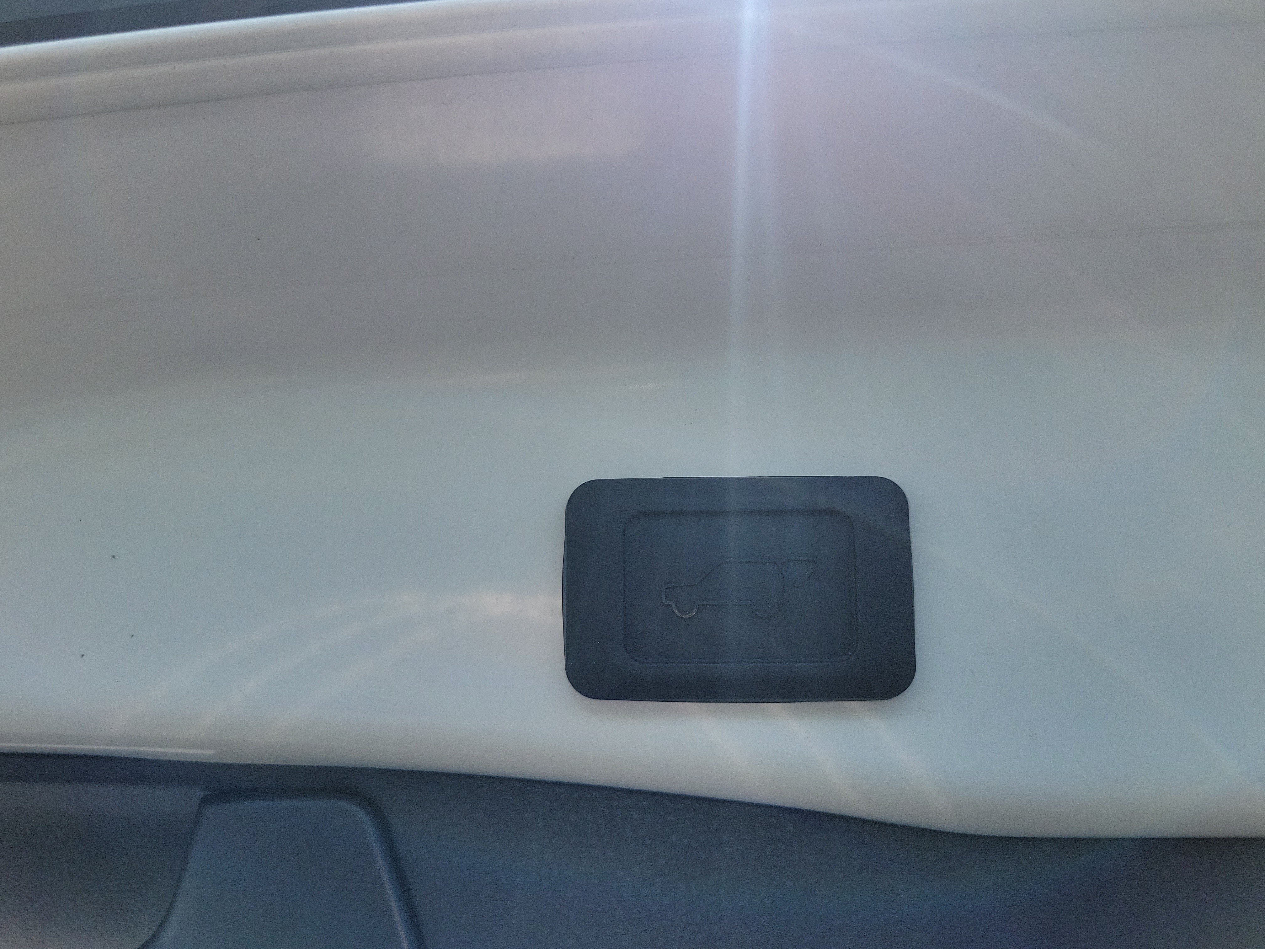 Used 2025 Toyota RAV4 XLE w/ Convenience Package FWD image 12