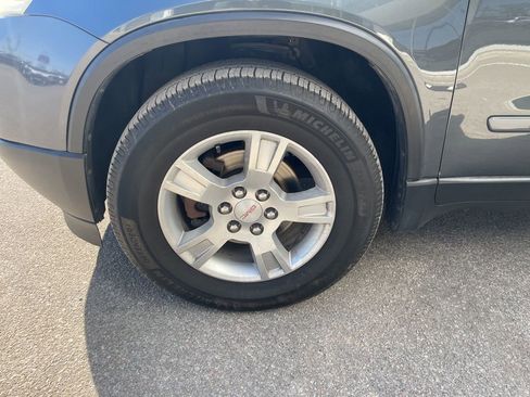 Used 2011 GMC Acadia SLE image 11