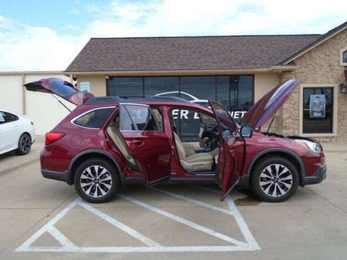 Used 2016 Subaru Outback 3.6R Limited AWD/4WD image 18