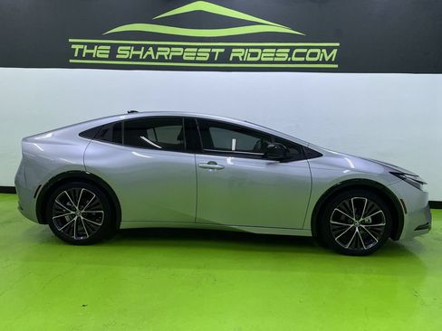 Used 2024 Toyota Prius Limited FWD image 11