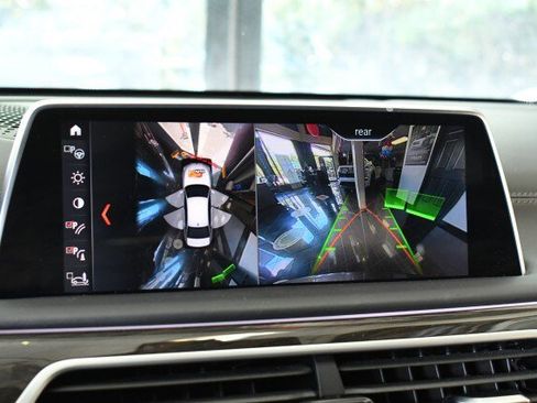 Used 2019 BMW 750i xDrive w/ Executive Package AWD/4WD image 44