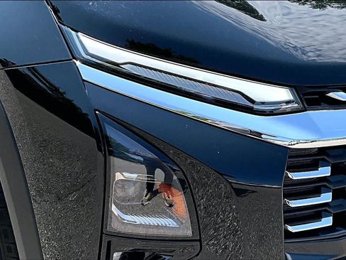 Used 2025 Chevrolet Equinox LT w/ Convenience Package II AWD/4WD image 28
