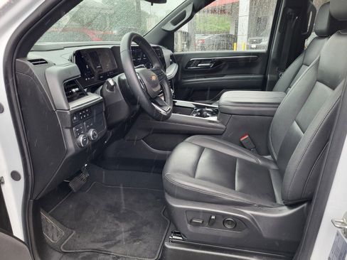 Used 2025 Chevrolet Tahoe LT AWD/4WD image 19