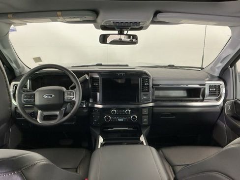 Used 2025 Ford F350 Lariat w/ Black Appearance Package image 28