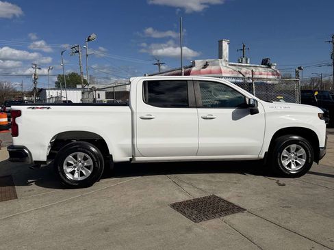 Used 2021 Chevrolet Silverado 1500 LT w/ Safety Package II AWD/4WD image 4
