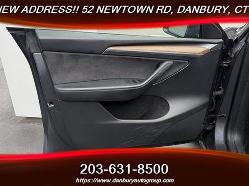 Used 2023 Tesla Model Y 2WD image 10