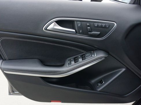 Used 2017 Mercedes-Benz GLA 250 GLA 250 image 23