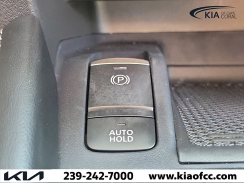 Used 2024 Nissan Kicks SR w/ SR Premium Package FWD image 29
