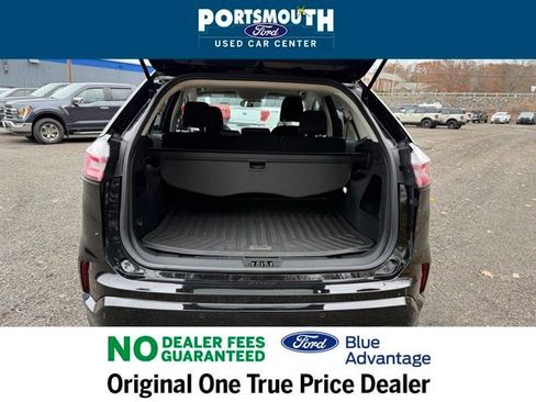 Used 2022 Ford Edge SE w/ Black Appearance Package image 11