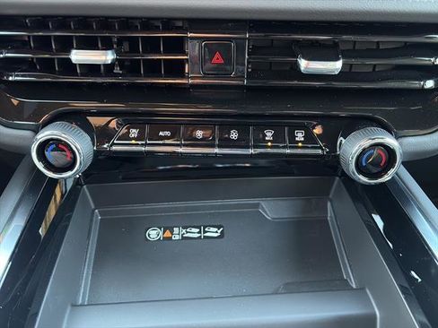 New 2026 Chevrolet Suburban LT w/ Comfort Package image 28