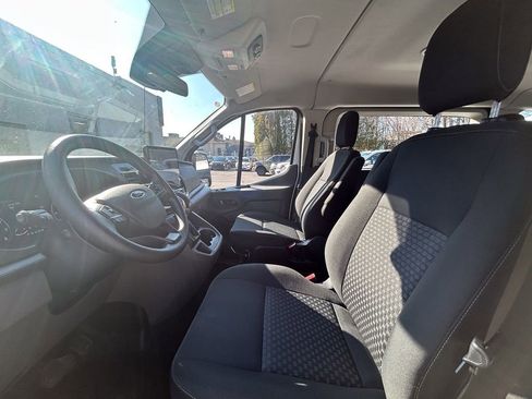 Used 2023 Ford Transit 350 XLT image 18