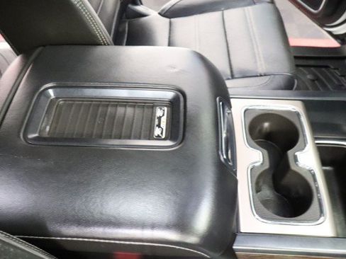 Used 2018 GMC Sierra 2500 Denali w/ Duramax Plus Package AWD/4WD image 64