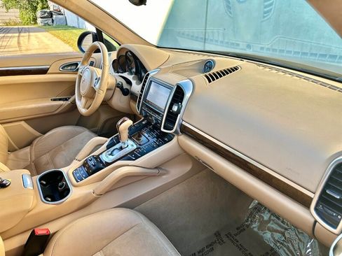 Used 2014 Porsche Cayenne GTS AWD/4WD image 15