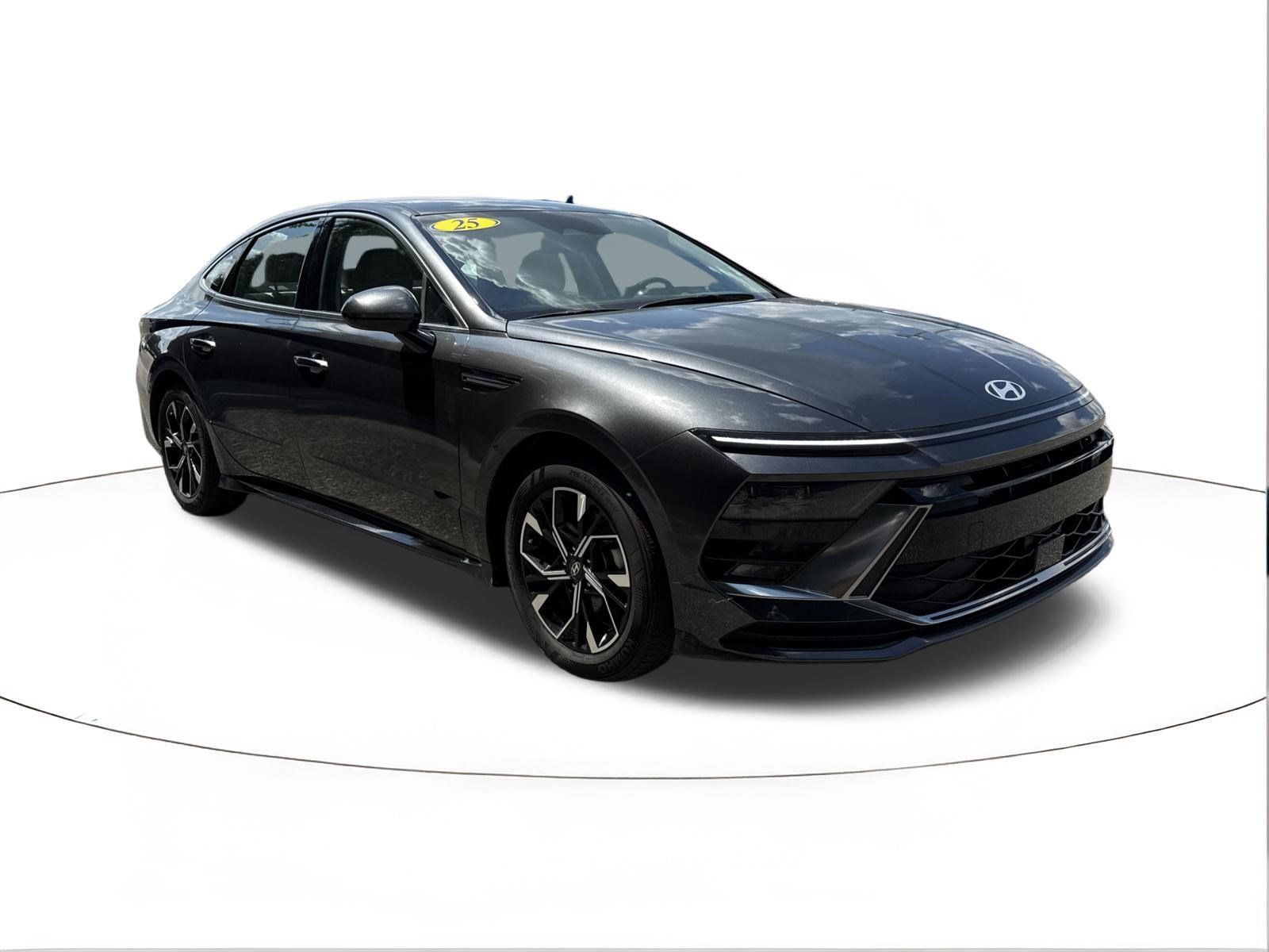 Certified 2025 Hyundai Sonata SEL FWD image 1