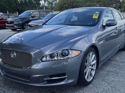 Used 2012 Jaguar XJ image 1
