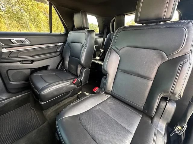 Used 2016 Ford Explorer Limited w/ Equipment Group 301A AWD/4WD image 22