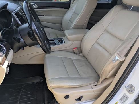 Used 2018 Jeep Grand Cherokee Limited w/ Luxury Group II image 11