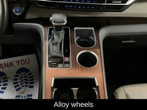 Used 2024 Toyota Sienna XLE image 10