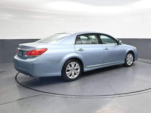 Used 2011 Toyota Avalon FWD image 4