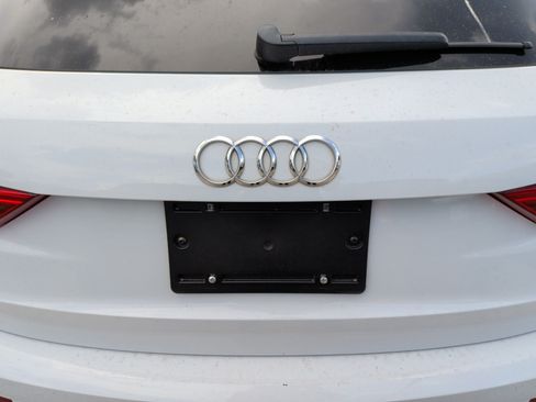 Used 2019 Audi Q3 2.0T Premium AWD/4WD image 37
