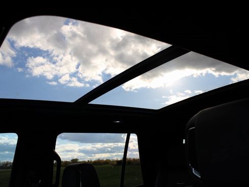 Used 2023 Cadillac Escalade Premium Luxury w/ Performance Package image 38