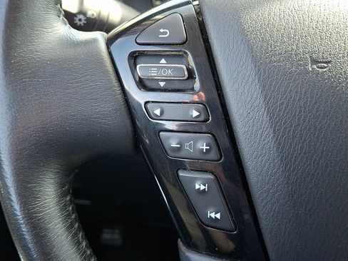 Used 2023 Nissan Armada SL w/ Captain's Chairs Package AWD/4WD image 24