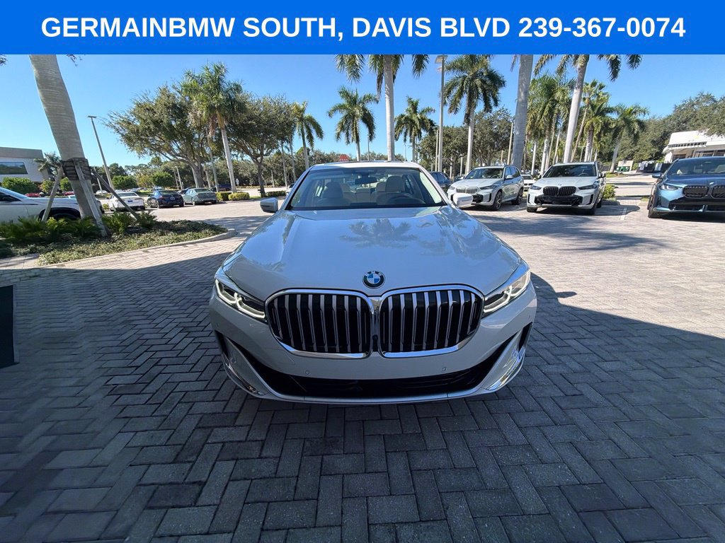 Used 2022 BMW 750i xDrive w/ Luxury Rear Seating Package AWD/4WD image 19