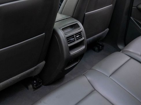 Certified 2022 Cadillac XT5 Premium Luxury image 19