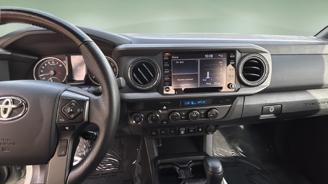 Used 2022 Toyota Tacoma TRD Off-Road w/ Technology Package AWD/4WD image 11