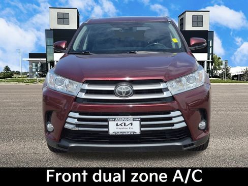 Used 2018 Toyota Highlander XLE image 4