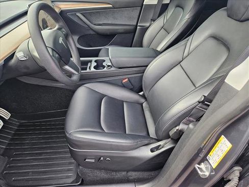 Used 2023 Tesla Model Y Performance image 17