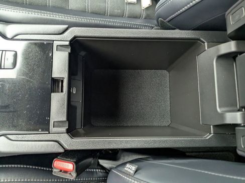 Used 2025 Mitsubishi Outlander SE image 26