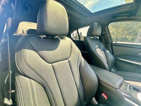Used 2019 BMW 330i Sedan w/ Convenience Package RWD image 9