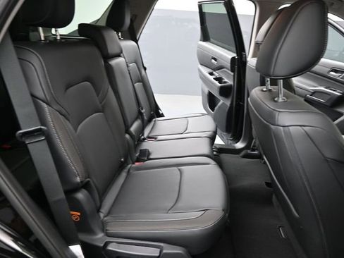 New 2026 Nissan Pathfinder SL image 29