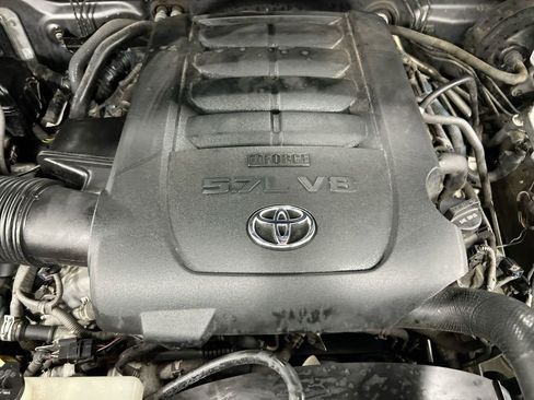 Used 2014 Toyota Tundra SR5 w/ TRD Off Road Package image 24