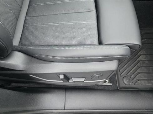 Used 2025 Audi Q5 Premium Plus image 18