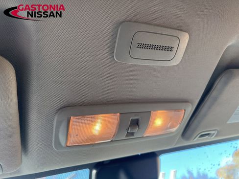 Used 2024 Nissan Frontier SV image 49